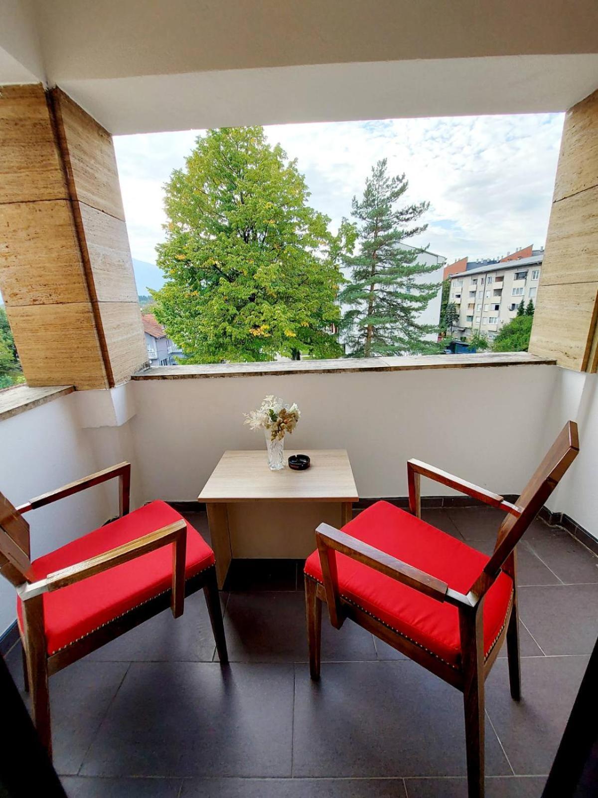Hotel Irish Bihać エクステリア 写真