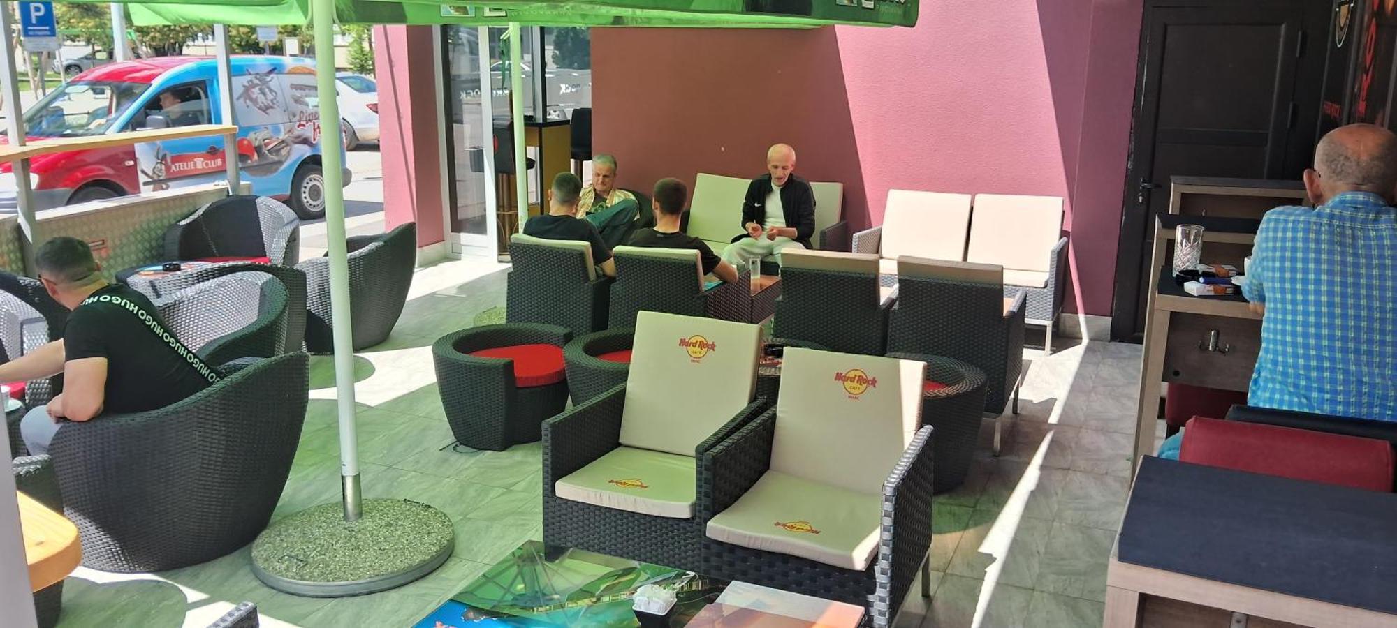 Hotel Irish Bihać エクステリア 写真