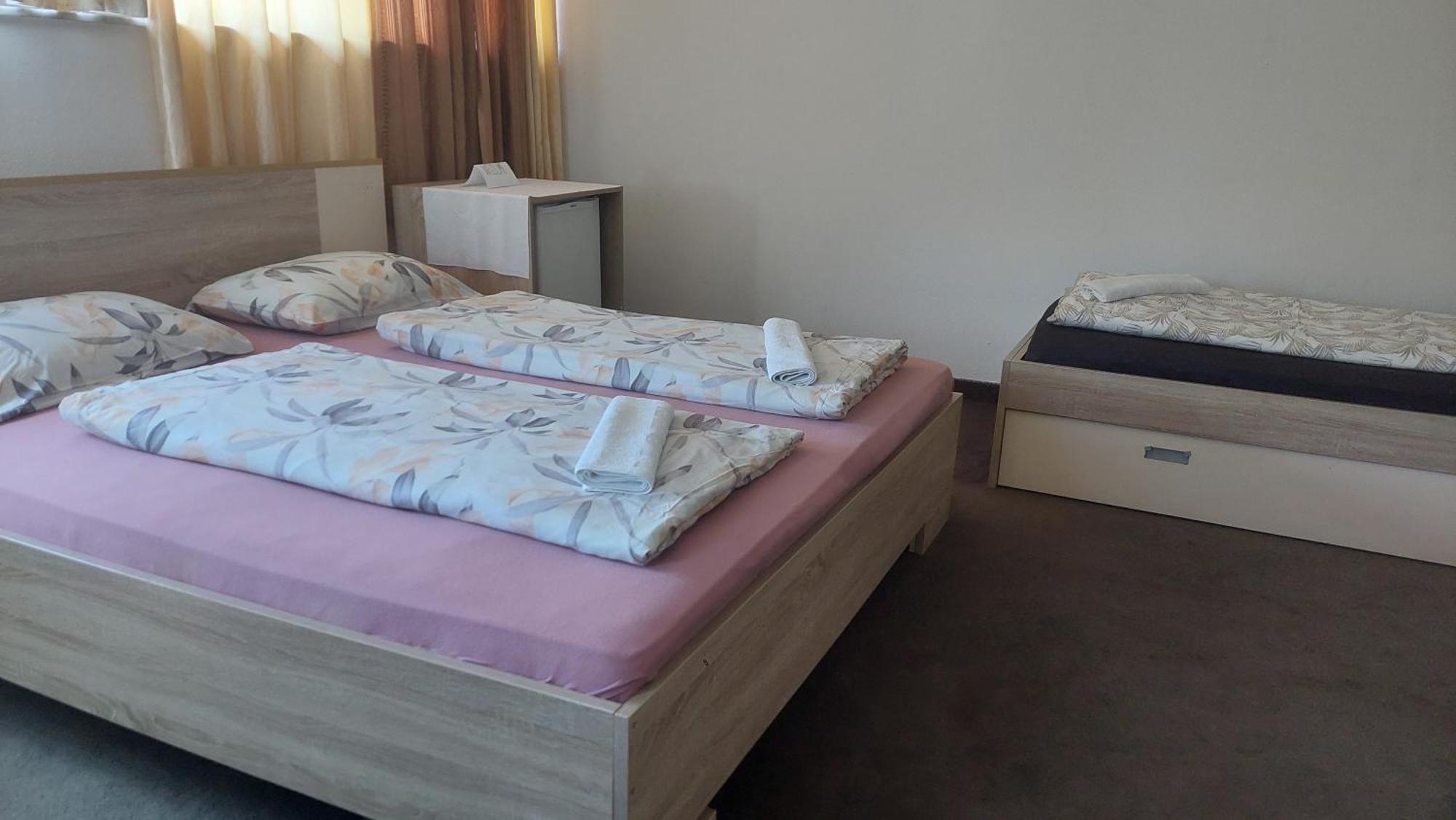 Hotel Irish Bihać エクステリア 写真