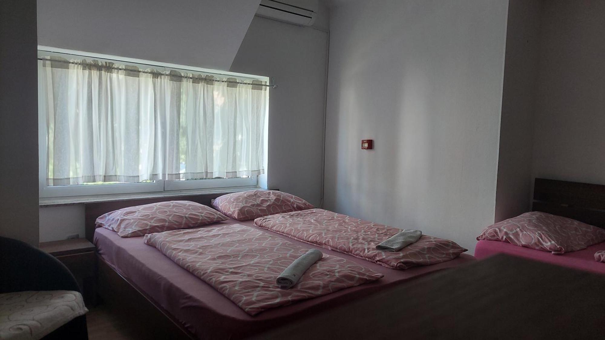 Hotel Irish Bihać エクステリア 写真