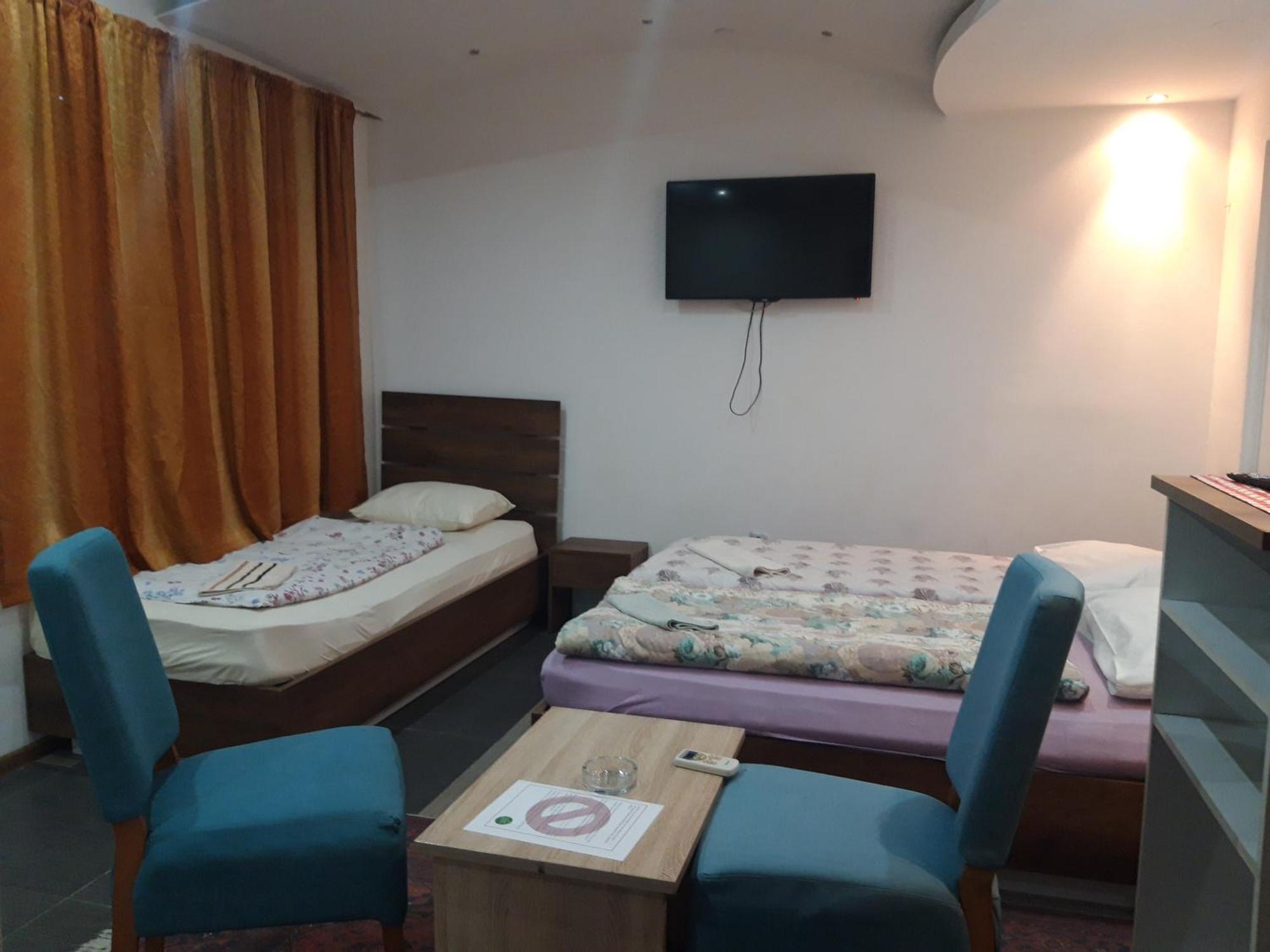 Hotel Irish Bihać エクステリア 写真